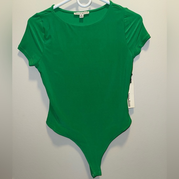 Haute Monde Tops - Haute Monde Kelly Green Bodysuit Short Sleeve - Medium